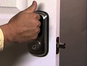 Lock Locksmith Tech Jamaica, NY 718-737-7753 - 24-7-locksmith-key-service